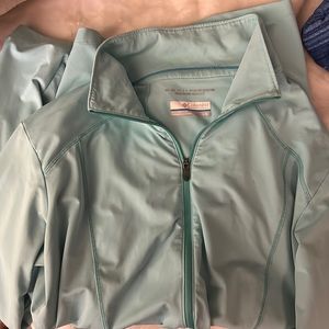 Large Columbia zip up brand new never wore